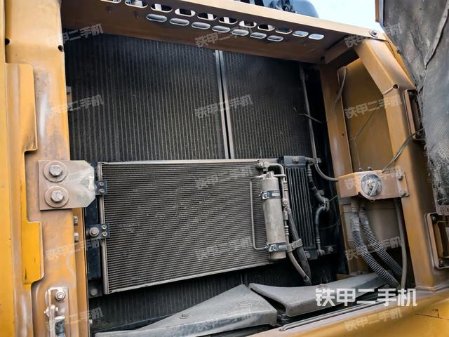 散熱器正面（大件艙室）