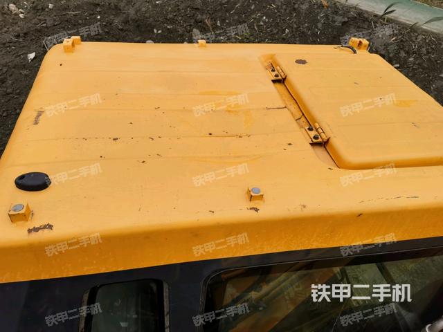 駕駛室頂部俯視(上車部件) 駕駛室頂部俯視(上車部件)