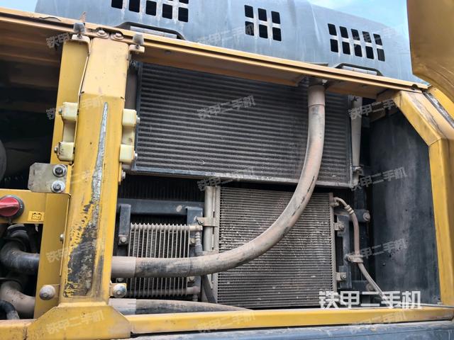 散熱器正面（大件艙室）