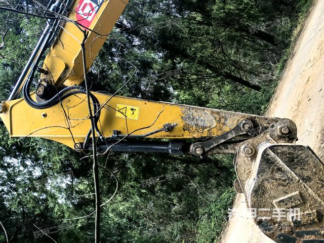 小臂整體左后（工作和回轉(zhuǎn)裝置）