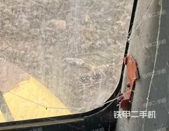 后窗玻璃角標(biāo)（駕駛室部分）