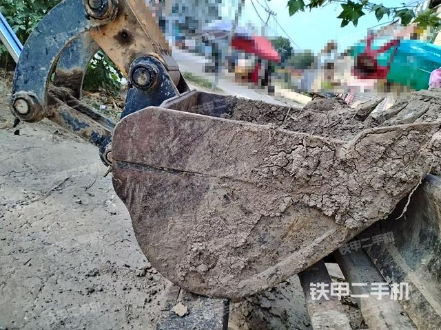 鏟斗45度(工作和回轉(zhuǎn)裝置) 鏟斗45度(工作和回轉(zhuǎn)裝置)
