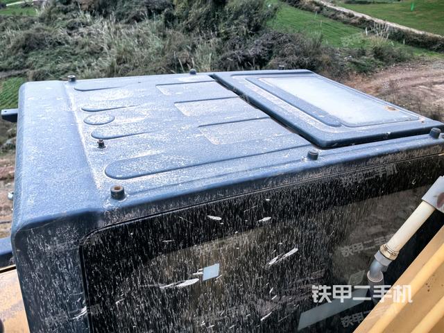 駕駛室頂部俯視（上車部件）