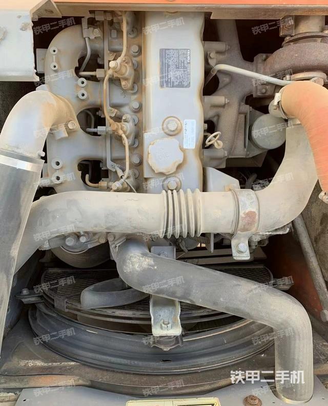 發(fā)動機整體俯視(整機外觀) 發(fā)動機整體俯視(整機外觀)