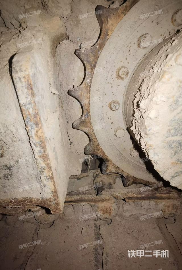 左驅(qū)動輪(行走機構(gòu)) 左驅(qū)動輪(行走機構(gòu))