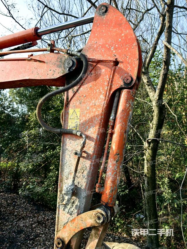 小臂整體左后(工作和回轉裝置) 小臂整體左后(工作和回轉裝置)