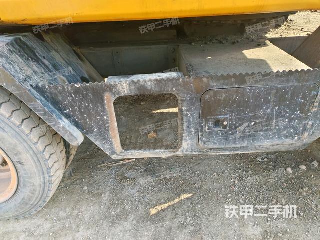 右側(cè)履帶整體(行走機(jī)構(gòu)) 右側(cè)履帶整體(行走機(jī)構(gòu))
