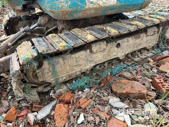 單側(cè)履帶整體（整機(jī)外觀）