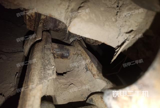 右側(cè)行走馬達(dá)蓋板(行走機構(gòu)) 右側(cè)行走馬達(dá)蓋板(行走機構(gòu))