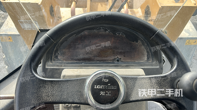 駕駛室操作臺(整機外觀及大件) 駕駛室操作臺(整機外觀及大件)