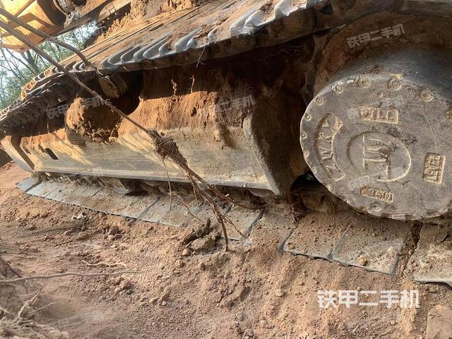 單側履帶整體(整機外觀) 單側履帶整體(整機外觀)