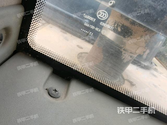 后窗玻璃角標(biāo)(駕駛室部分) 后窗玻璃角標(biāo)(駕駛室部分)