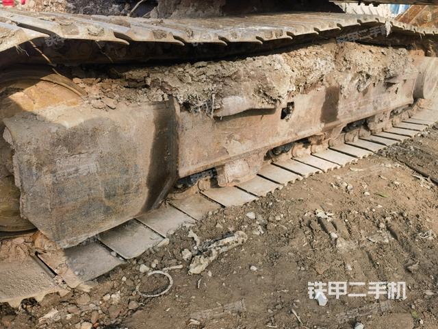 左側(cè)履帶整體?(行走機(jī)構(gòu)) 左側(cè)履帶整體?(行走機(jī)構(gòu))
