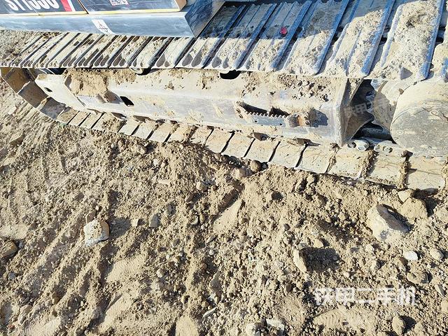 單側(cè)履帶整體（整機(jī)外觀）