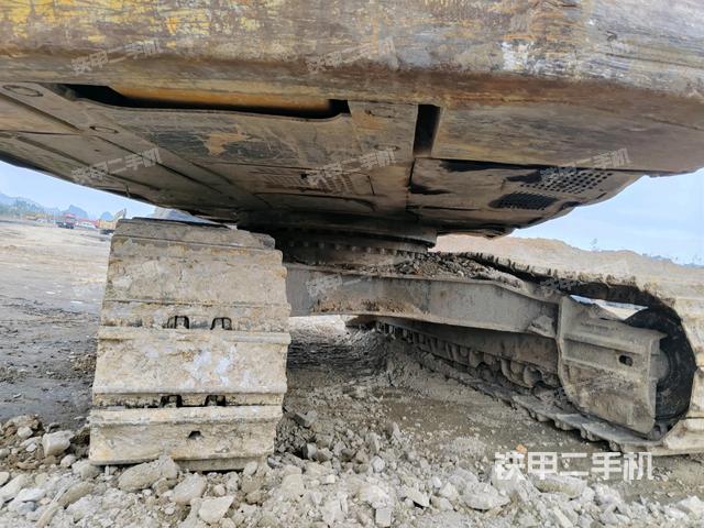 左側履帶整體?（行走機構）