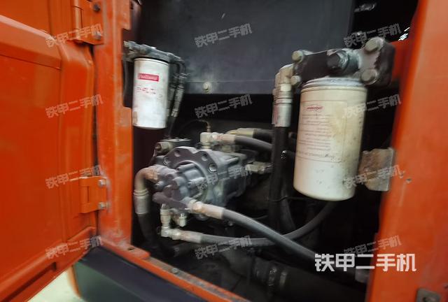 液壓泵斜45?左(大件艙室) 液壓泵斜45?左(大件艙室)