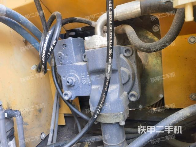 液壓泵斜45?左(大件艙室) 液壓泵斜45?左(大件艙室)