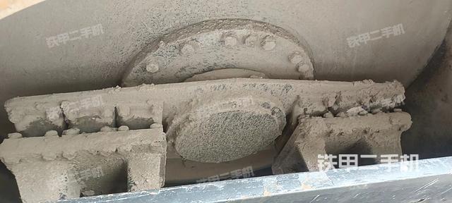 駕駛室操作臺（設備外觀及核心部件）