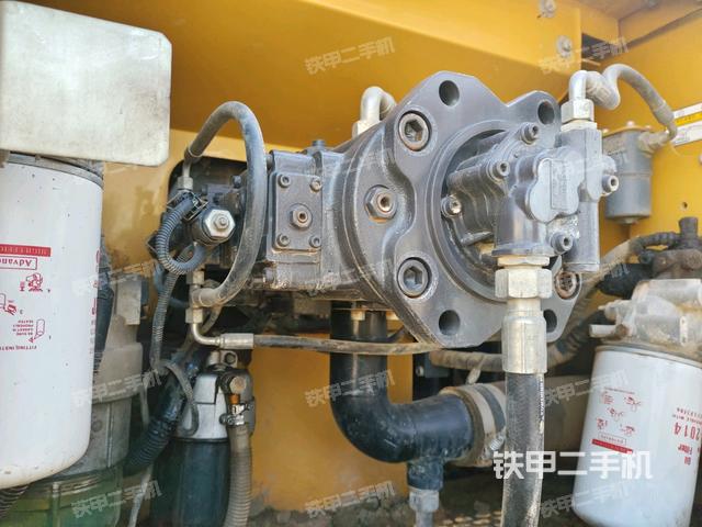 液壓泵斜45?左(大件艙室) 液壓泵斜45?左(大件艙室)