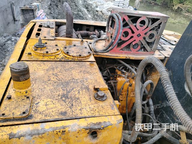 發(fā)動機(jī)室（上車部件）