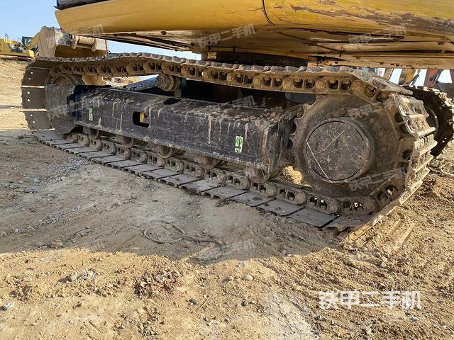單側(cè)履帶整體（整機(jī)外觀）