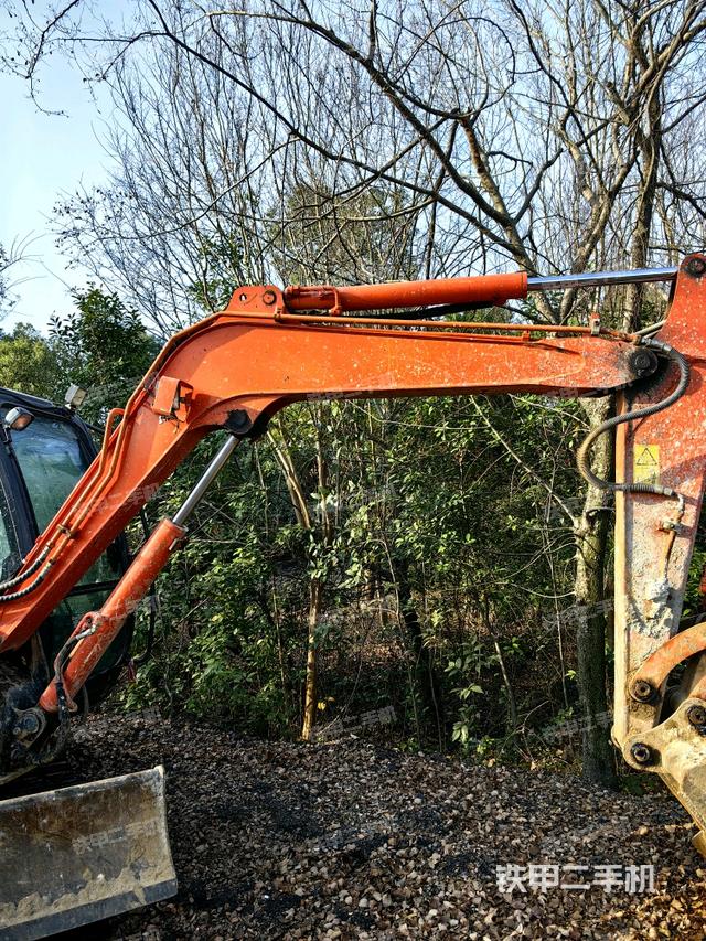 大臂整體?右側(工作和回轉裝置) 大臂整體?右側(工作和回轉裝置)