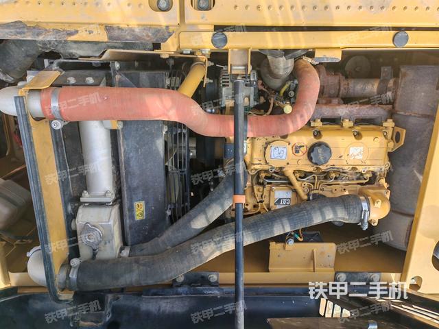 發(fā)動機(jī)整體俯視(整機(jī)外觀) 發(fā)動機(jī)整體俯視(整機(jī)外觀)