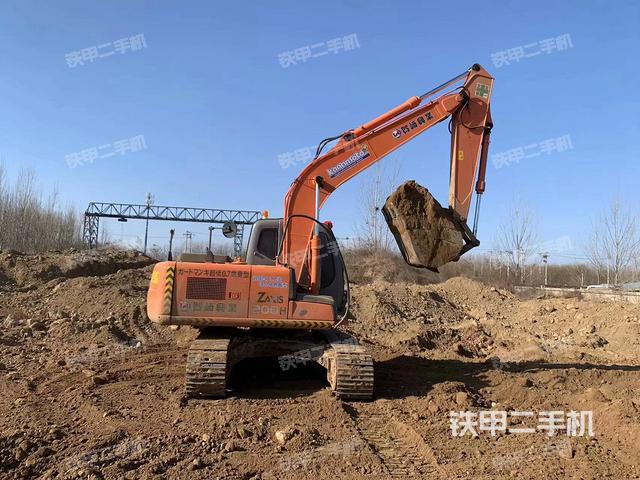 整機右后45°(整機外觀) 整機右后45°(整機外觀)