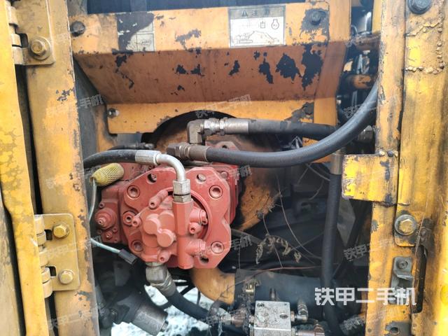 液壓泵斜45?左（大件艙室）