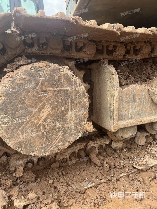 單側(cè)履帶整體（整機(jī)外觀）