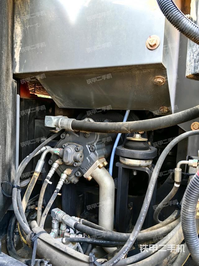 液壓泵室(大件艙室) 液壓泵室(大件艙室)