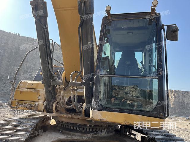 駕駛室整體（整機(jī)外觀(guān)）