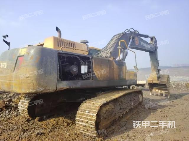 整機(jī)右后45°(整機(jī)外觀) 整機(jī)右后45°(整機(jī)外觀)