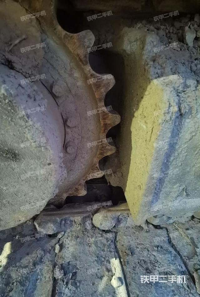 右驅(qū)動輪(行走機構(gòu)) 右驅(qū)動輪(行走機構(gòu))