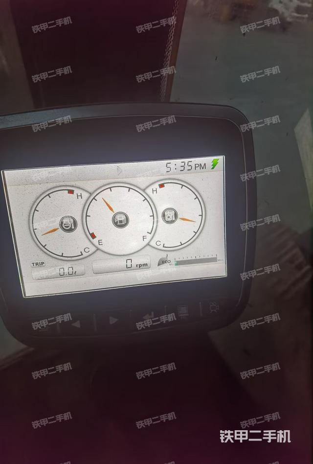 顯示屏?(駕駛室部分) 顯示屏?(駕駛室部分)