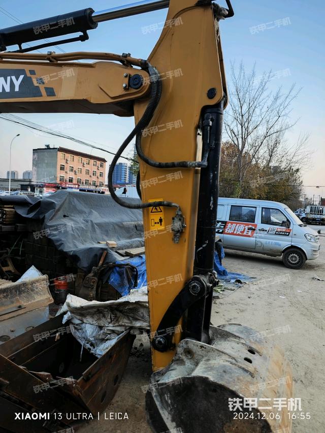 轉(zhuǎn)盤和下車架正前（工作和回轉(zhuǎn)裝置）