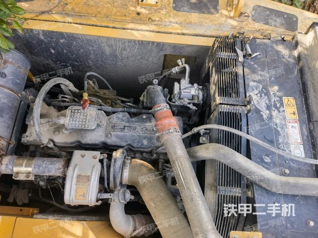 發(fā)動機室(上車部件) 發(fā)動機室(上車部件)
