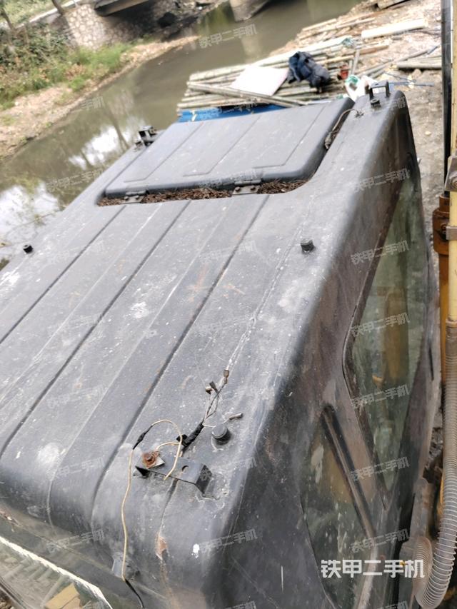 駕駛室頂部俯視（上車部件）