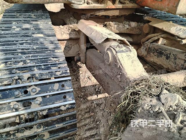 轉(zhuǎn)盤和下車架正前（工作和回轉(zhuǎn)裝置）