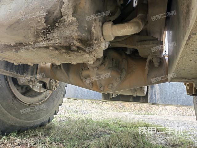 后驅(qū)動橋（液壓/傳動系統(tǒng)）