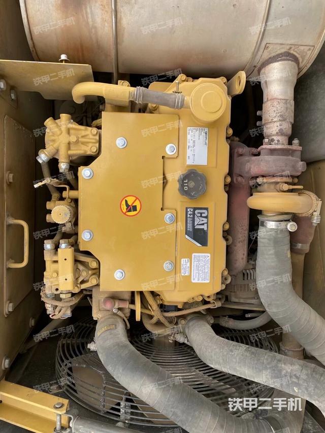 發(fā)動(dòng)機(jī)整體俯視(整機(jī)外觀) 發(fā)動(dòng)機(jī)整體俯視(整機(jī)外觀)