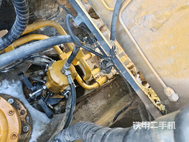 中央回轉(zhuǎn)接頭特寫(上車部件) 中央回轉(zhuǎn)接頭特寫(上車部件)