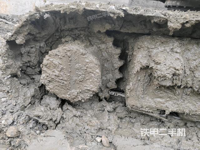 右側(cè)履帶整體（行走機(jī)構(gòu)）