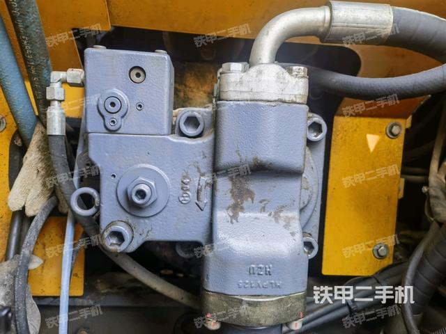 液壓泵斜45?左（大件艙室）