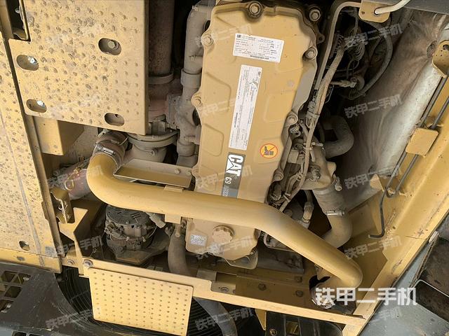 發(fā)動機整體俯視(整機外觀) 發(fā)動機整體俯視(整機外觀)