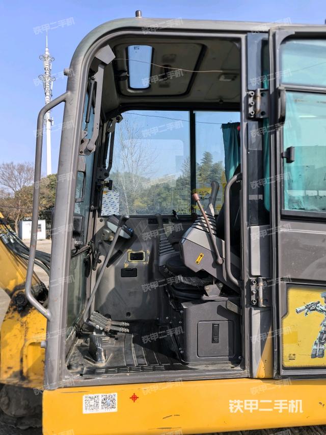 ?駕駛室正側（駕駛室部分）