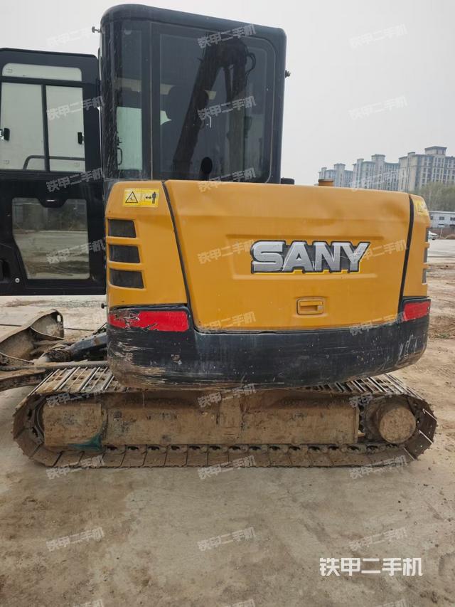 駕駛室整體（整機(jī)外觀）