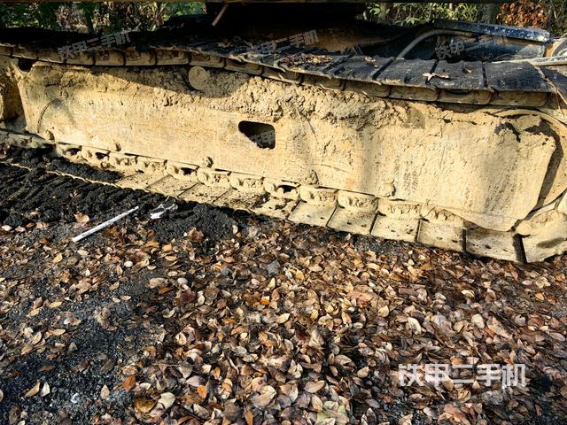 右側履帶整體?(行走機構) 右側履帶整體?(行走機構)