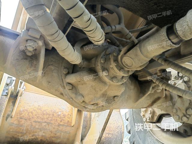 前驅(qū)動橋（液壓/傳動系統(tǒng)）