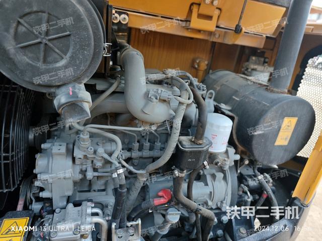 發(fā)動(dòng)機(jī)室（上車部件）